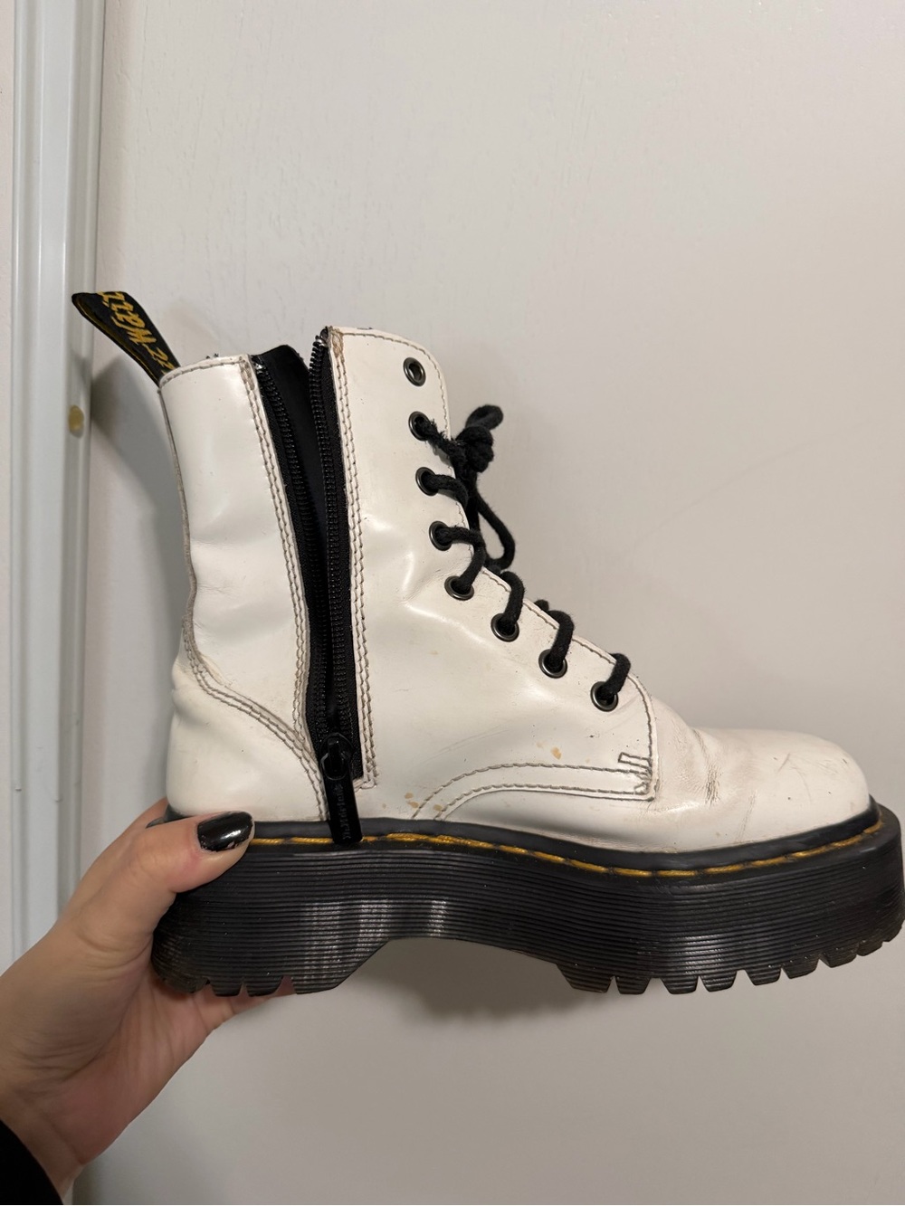 White Leather Combat Boots with Black Laces platfo - Picture 11 of 12